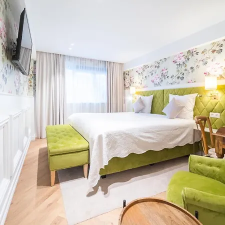 Grand Normandy By Cw Collection Hotel Brugia